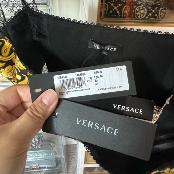 Baroque-Print Lace-Trimmed Silk-Twill Top - Picture 9 of 12